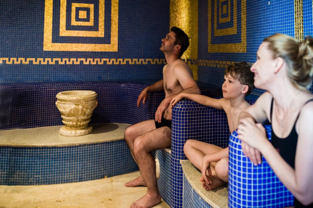 Nivamare Hotell Luhačovice Exteriör bild