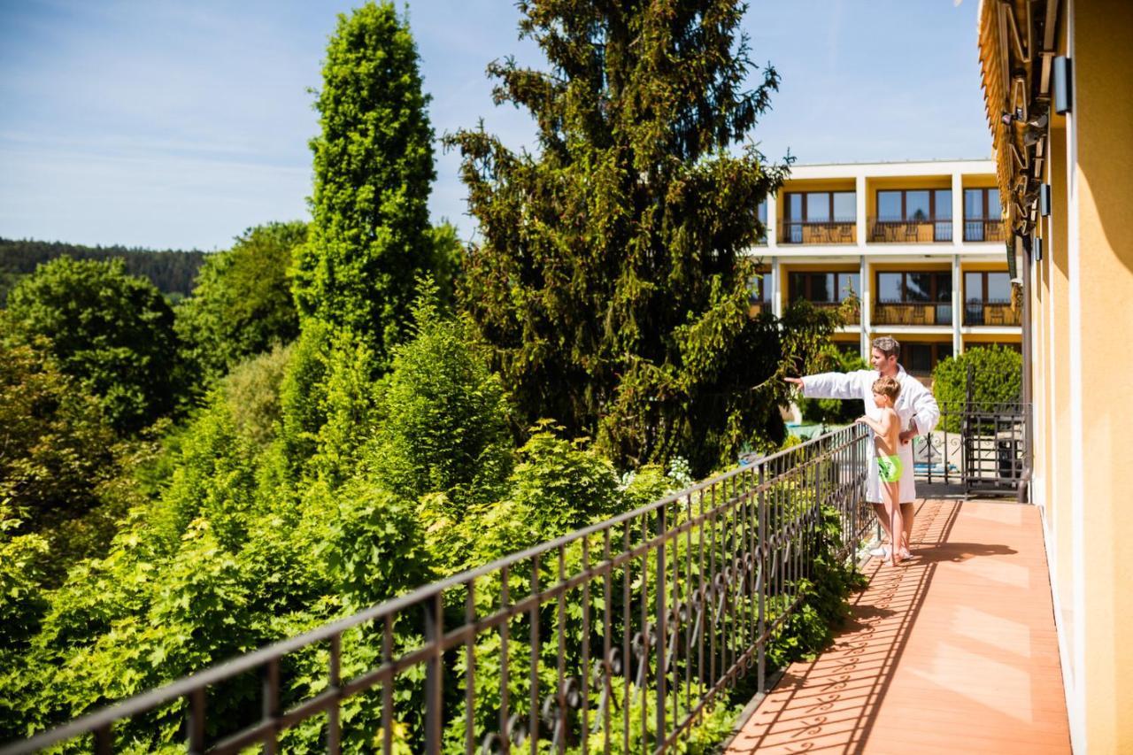 Nivamare Hotell Luhačovice Exteriör bild