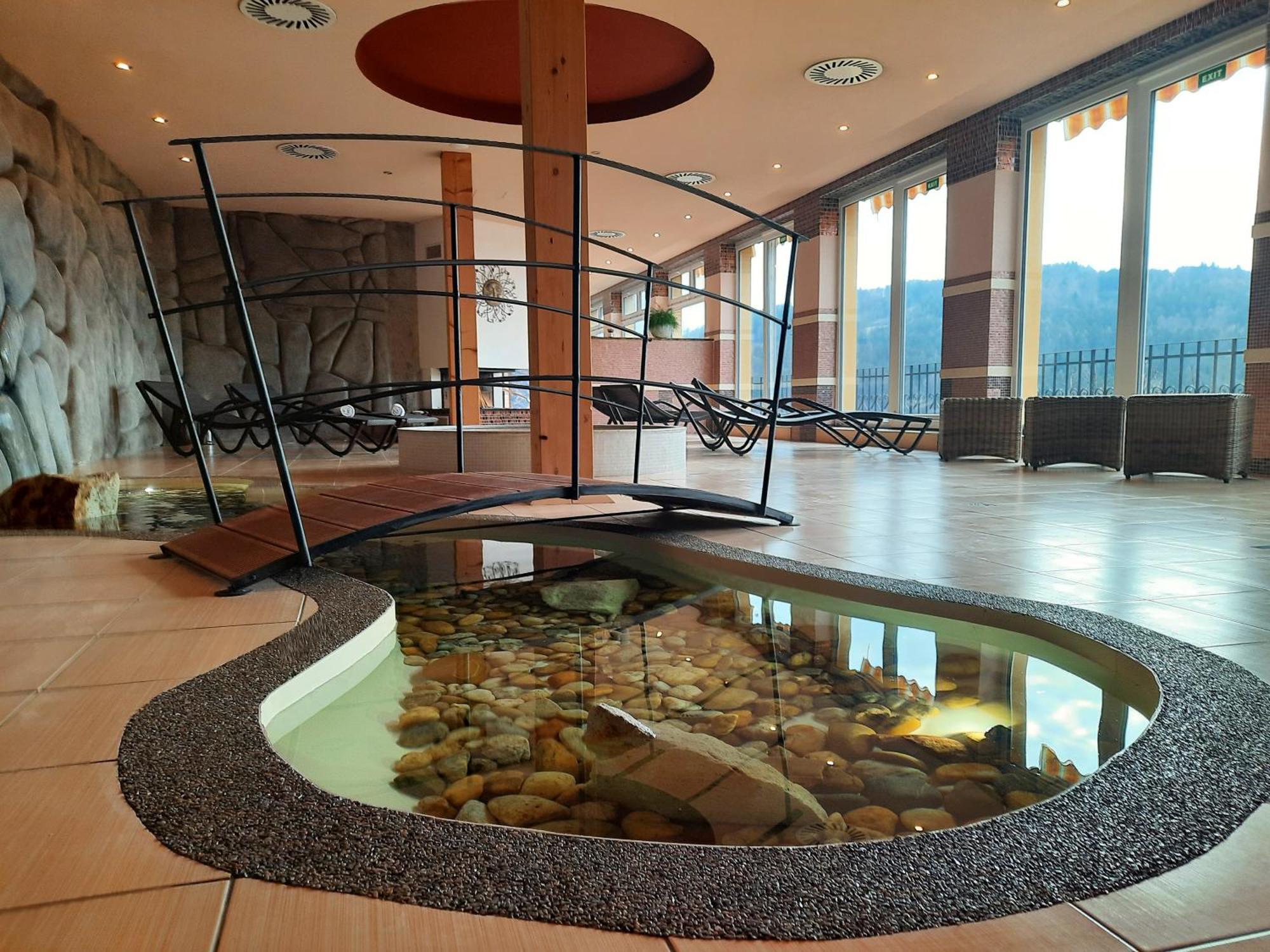 Nivamare Hotell Luhačovice Exteriör bild