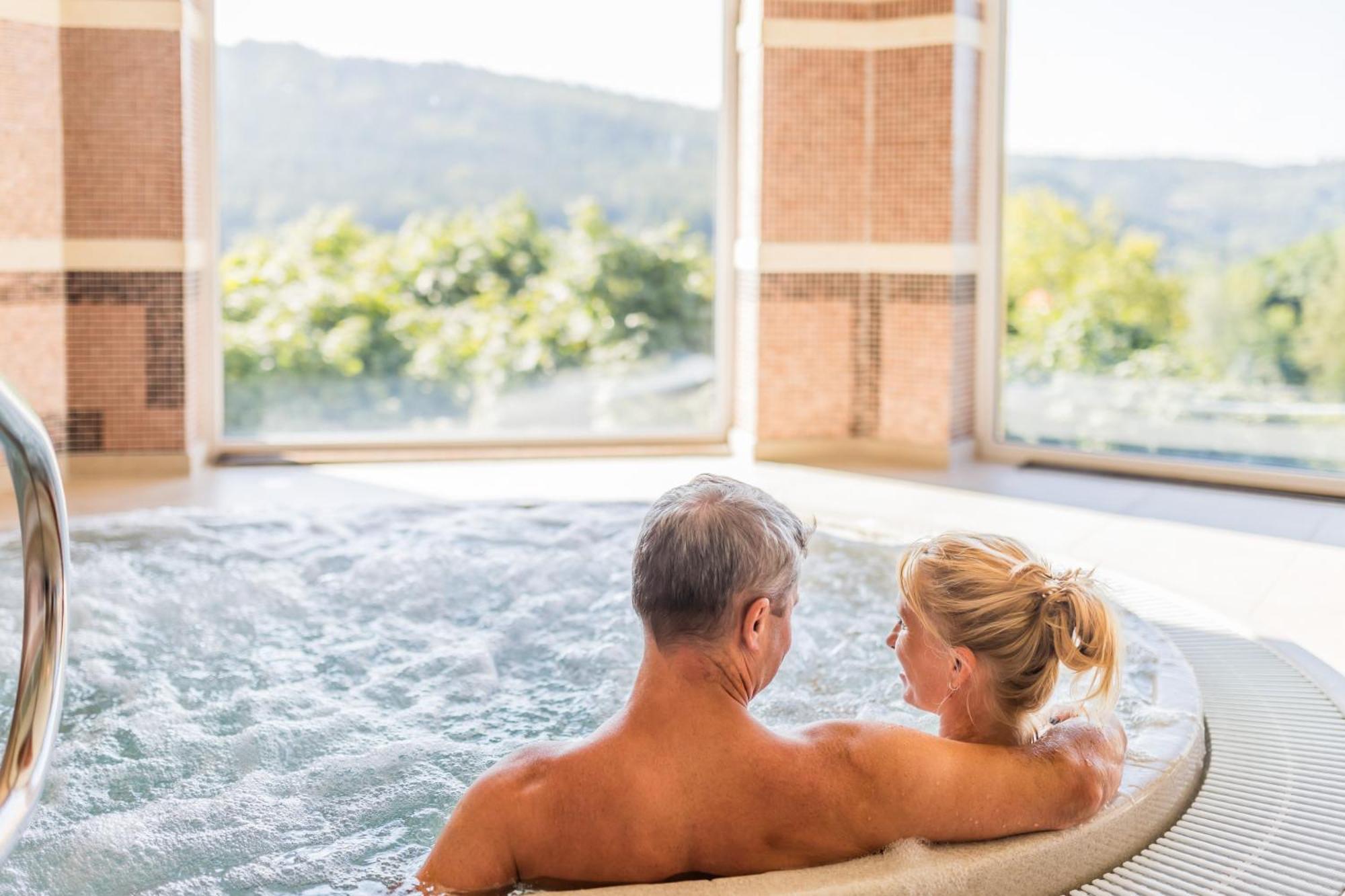 Nivamare Hotell Luhačovice Exteriör bild